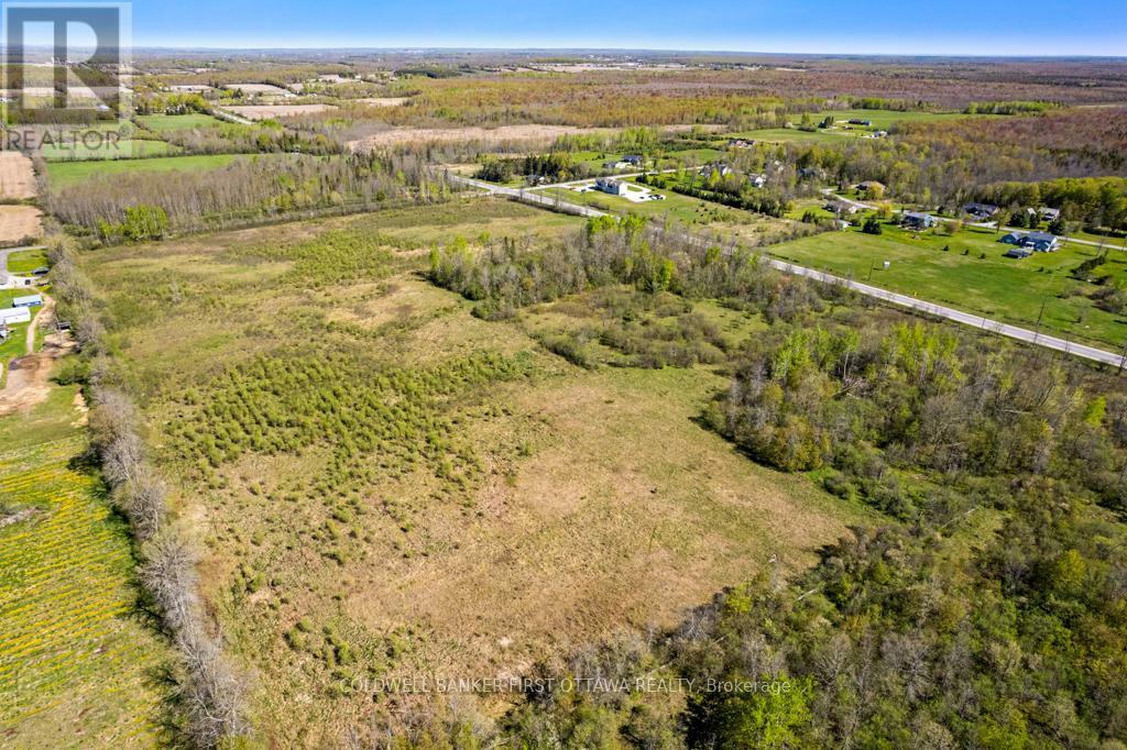 TAY VALLEY, Ontario, K7H 3C9, CA, ,Residential,For Sale,1867366