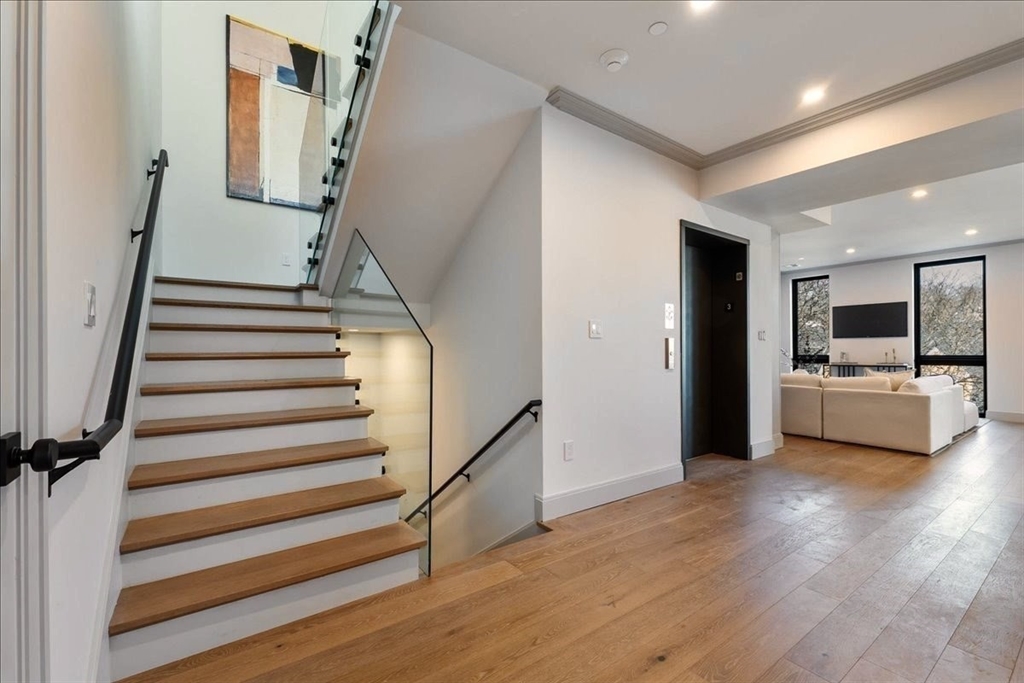 Brookline, Massachusetts, 02445, United States, 4 Bedrooms Bedrooms, ,4 BathroomsBathrooms,Residential,For Sale,1934696