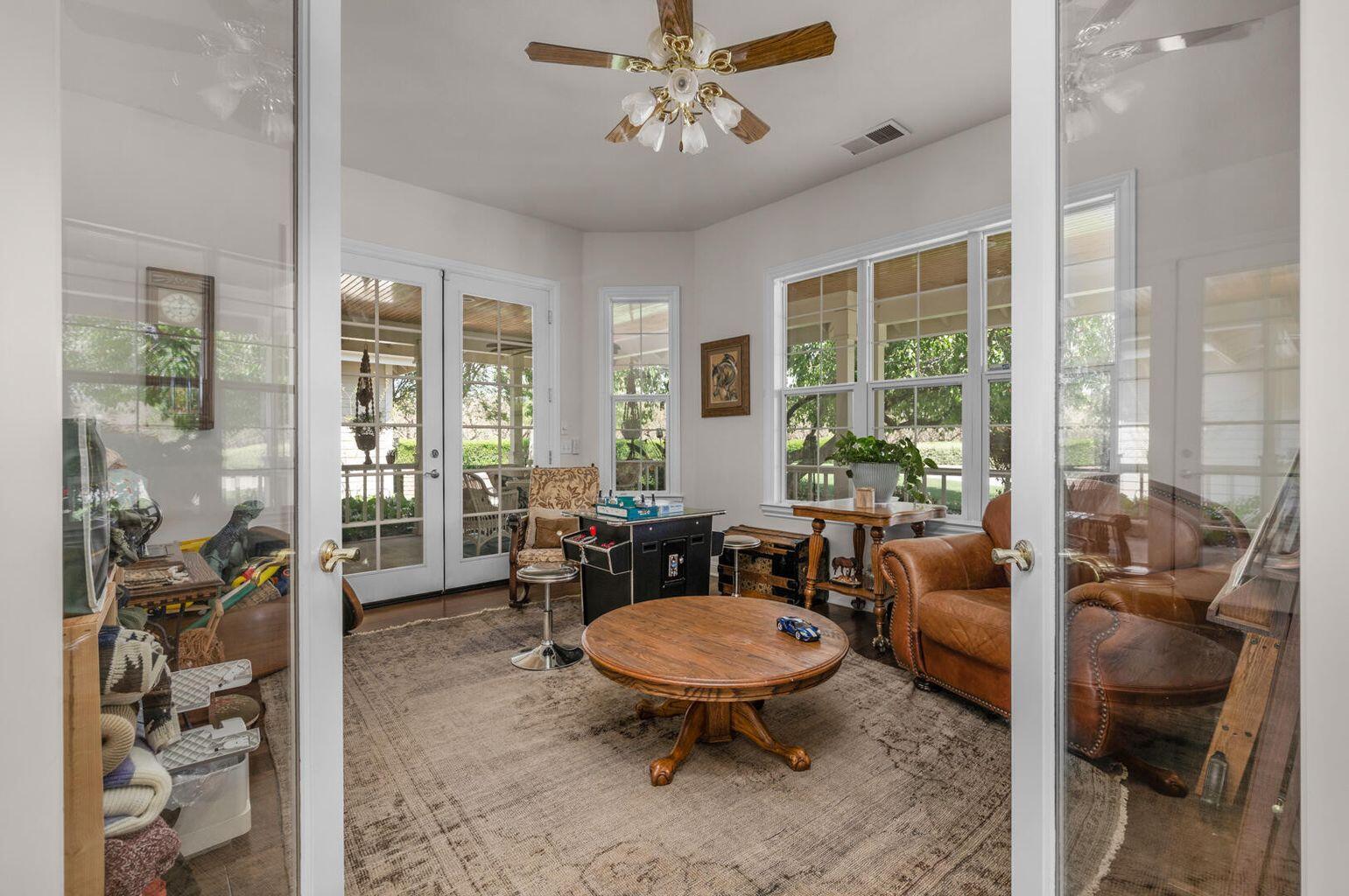 Exeter, California, 93221, United States, 4 Bedrooms Bedrooms, ,5 BathroomsBathrooms,Residential,For Sale,1981903