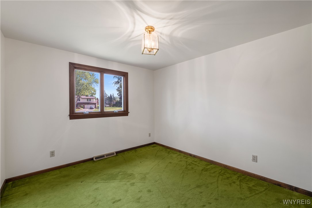 Lewiston, New York, 14092, United States, 3 Bedrooms Bedrooms, ,4 BathroomsBathrooms,Residential,For Sale,1937436