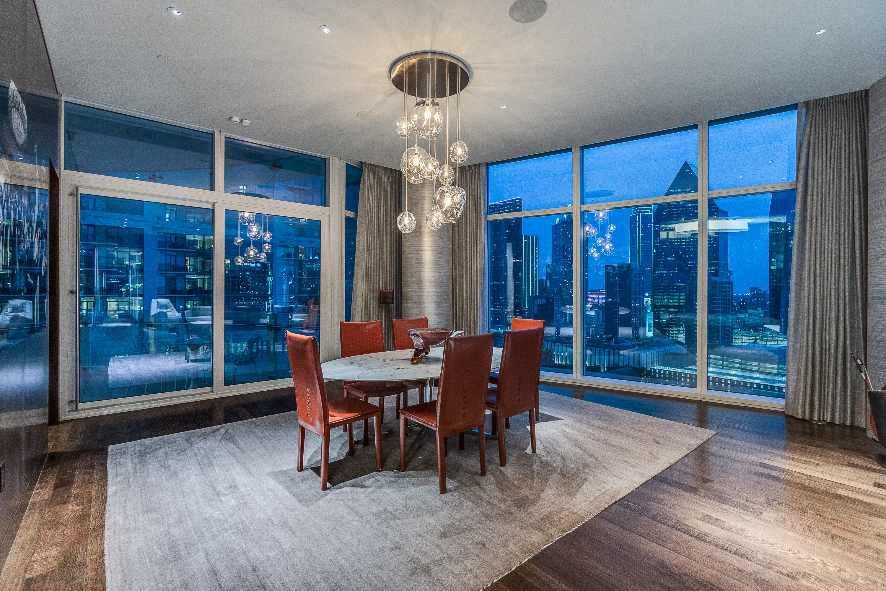  Sophisticated Museum Tower Residence Overlooking Klyde Warren Park - 物件實景