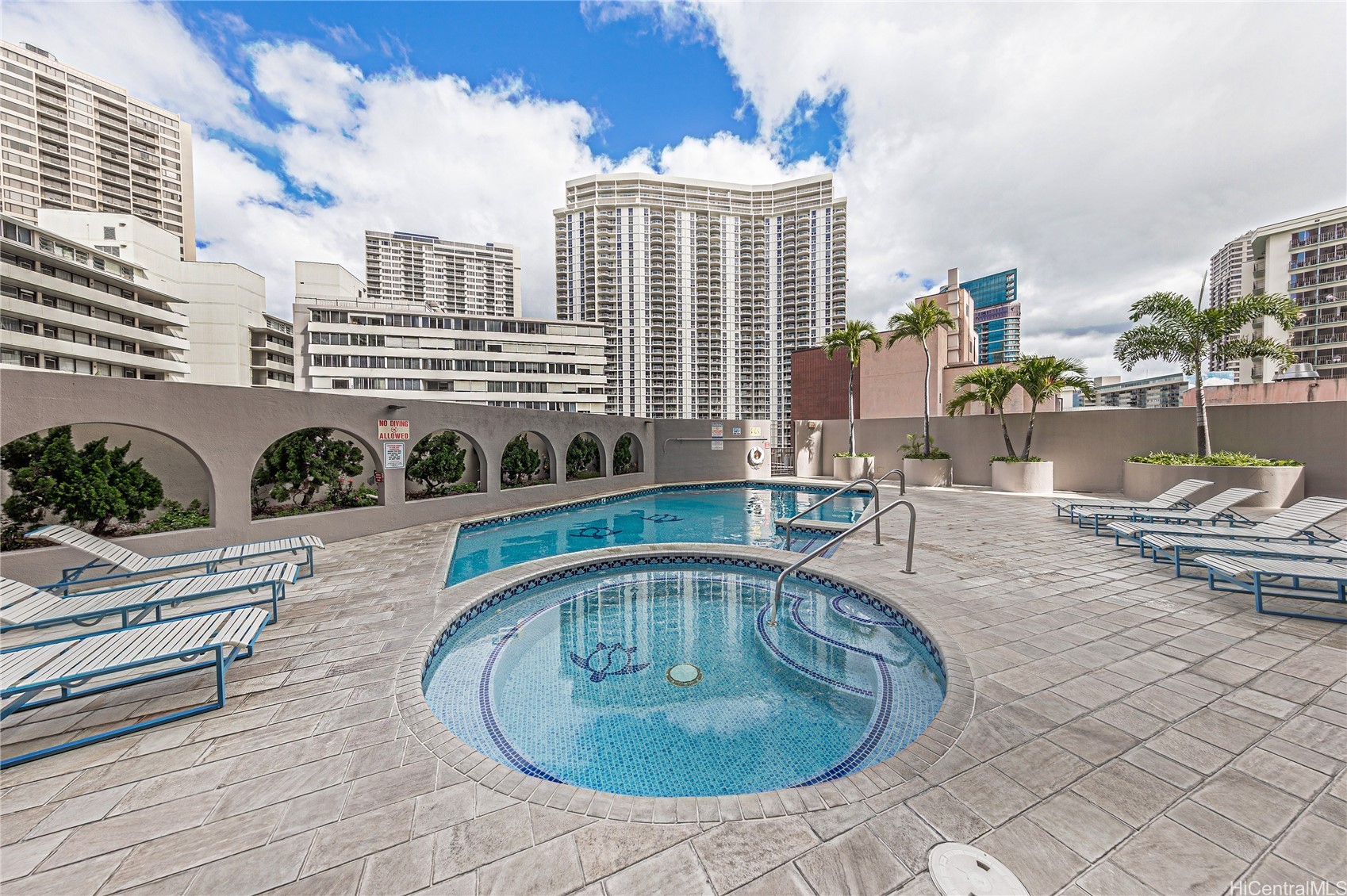 Honolulu, Hawaii, 96815, United States, 2 Bedrooms Bedrooms, ,2 BathroomsBathrooms,Residential,For Sale,1818249