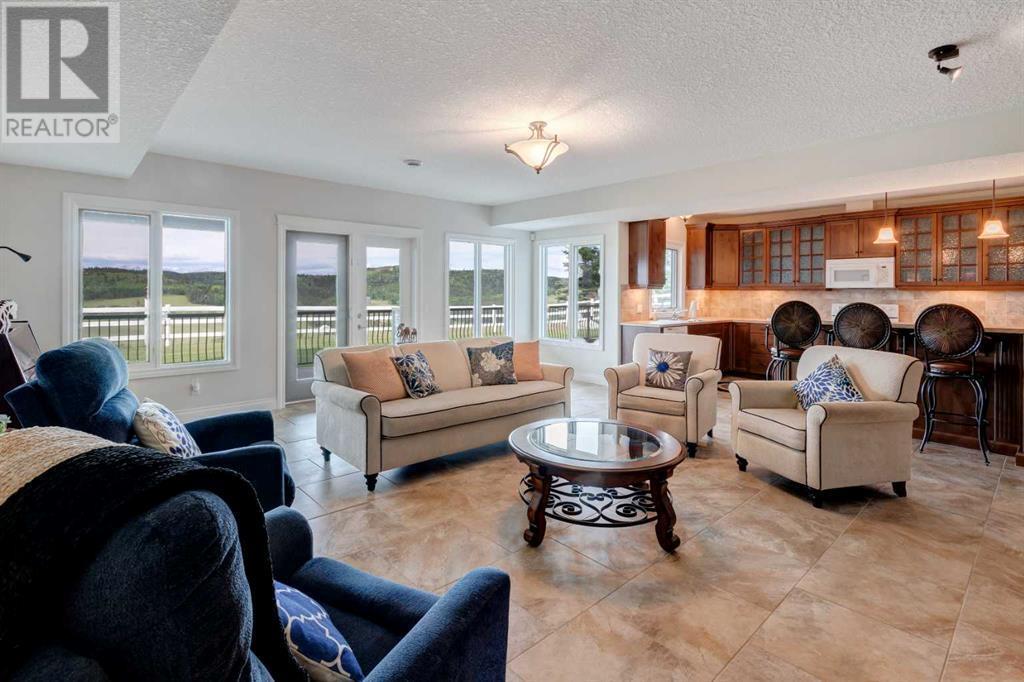 RURAL FOOTHILLS COUNTY, Alberta, T0K 1K0, CA, 6 Bedrooms Bedrooms, ,4 BathroomsBathrooms,Residential,For Sale,1947091