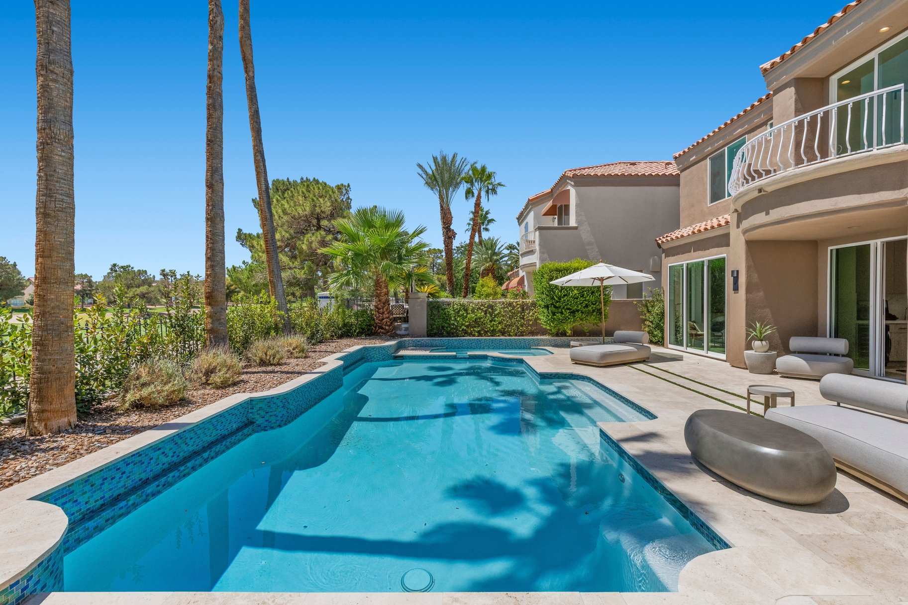  Golf Front Luxury in Guard-Gated Spanish Trail - 物件實景