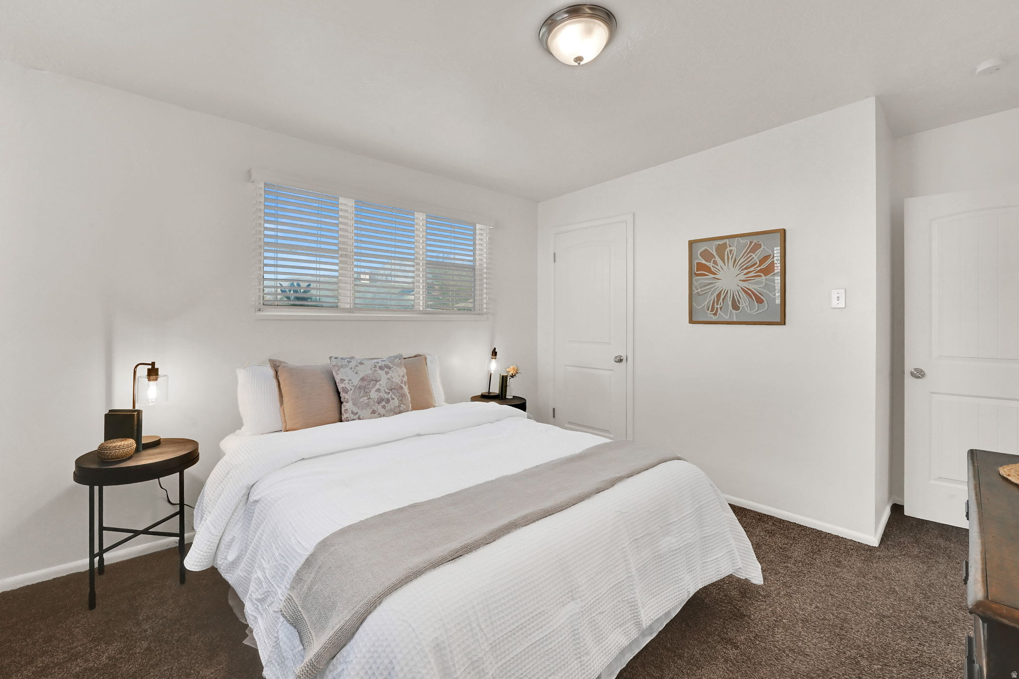 Murray, Utah, 84107, United States, 3 Bedrooms Bedrooms, ,2 BathroomsBathrooms,Residential,For Sale,1999018