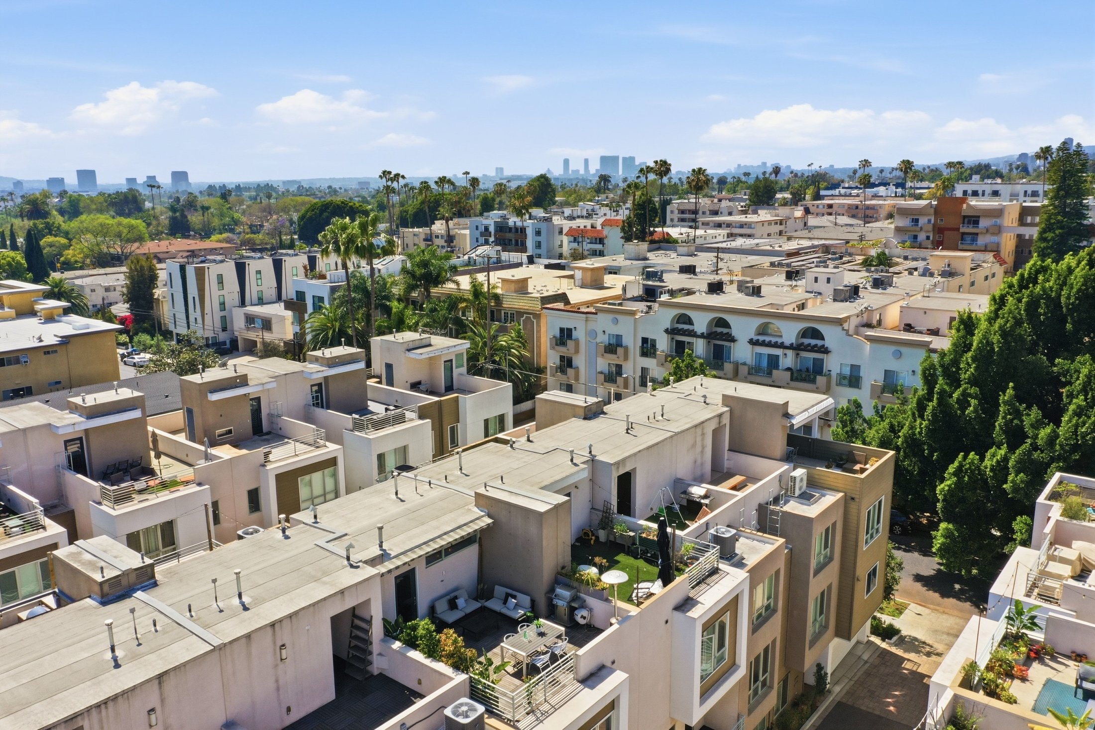  1400 North Fuller Avenue - 物件實景