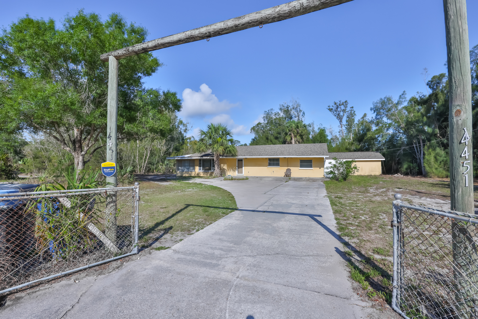 Wimauma, Florida, 33598, United States, 3 Bedrooms Bedrooms, ,2 BathroomsBathrooms,Residential,For Sale,2048380