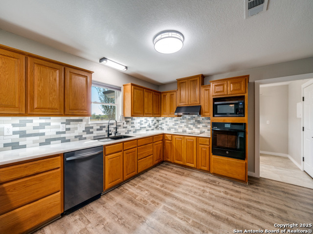 New Braunfels, Texas, 78130, United States, 2 Bedrooms Bedrooms, ,2 BathroomsBathrooms,Residential,For Sale,1989490