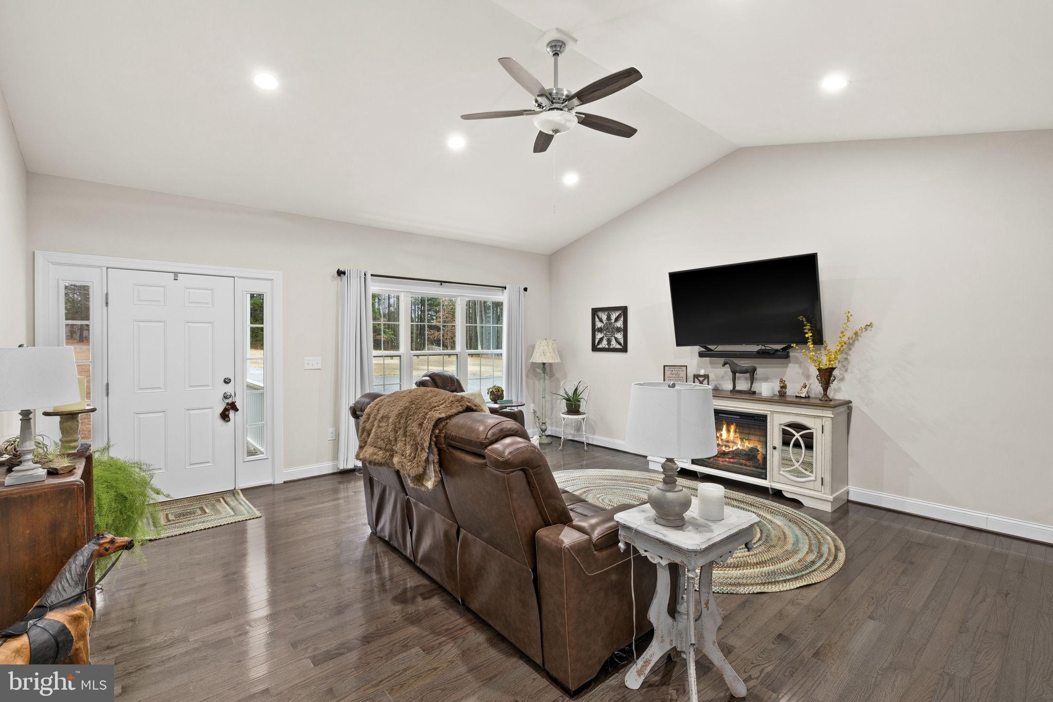 Unionville, Virginia, 22567, United States, 3 Bedrooms Bedrooms, ,2 BathroomsBathrooms,Residential,For Sale,2009103