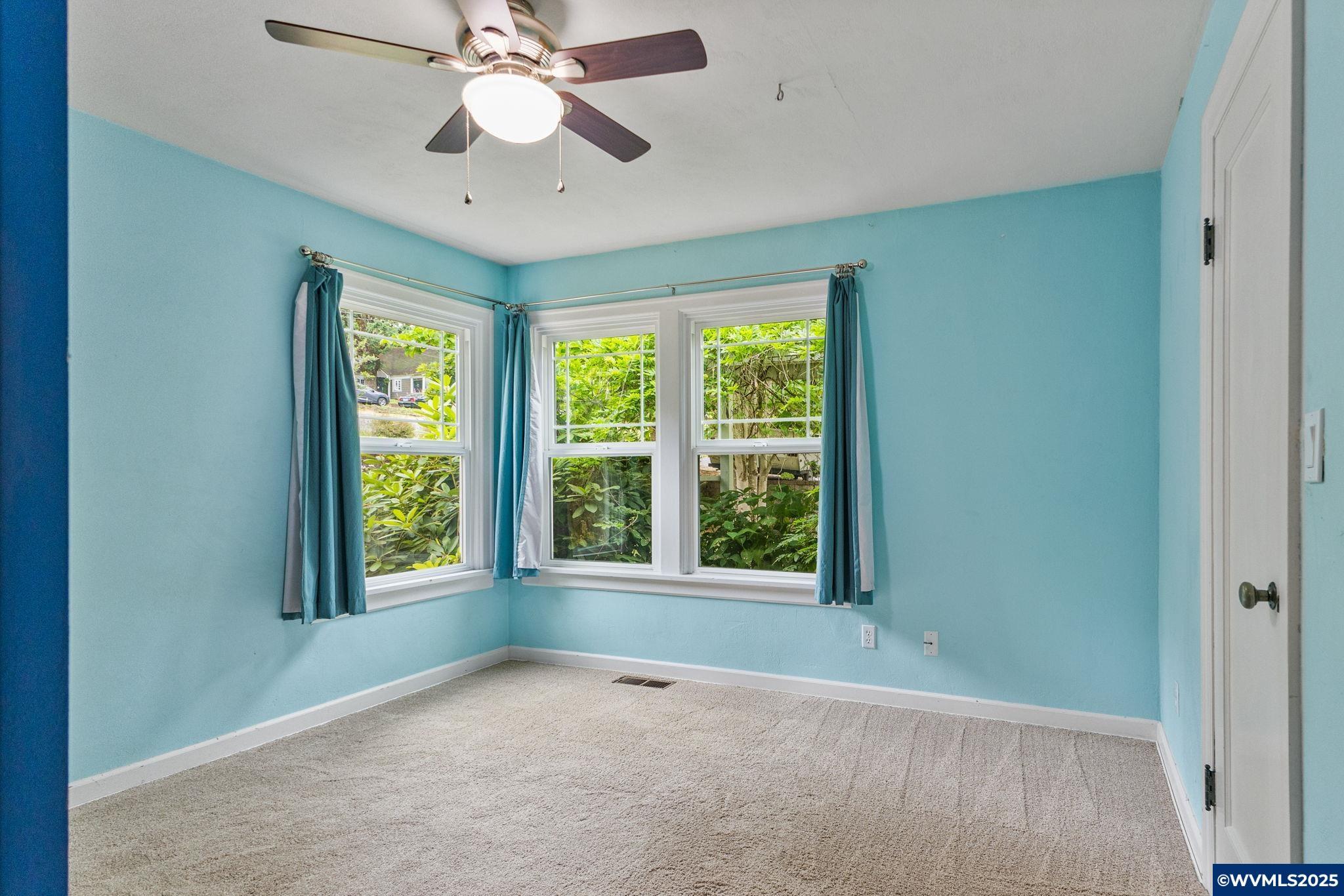 Salem, Oregon, 97302, United States, 3 Bedrooms Bedrooms, ,3 BathroomsBathrooms,Residential,For Sale,1829333