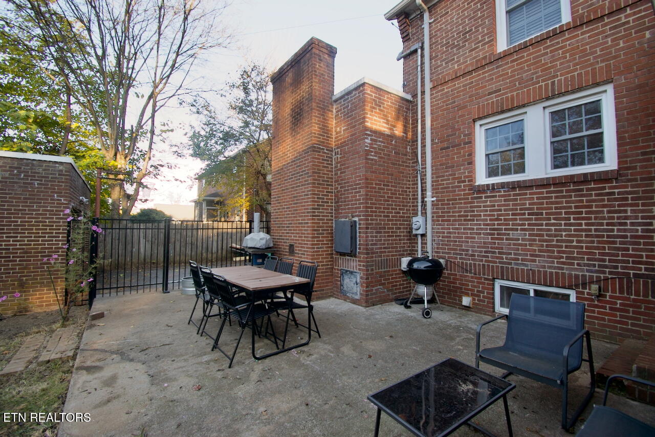 Maryville, Tennessee, 37803, United States, 4 Bedrooms Bedrooms, ,3 BathroomsBathrooms,Residential,For Sale,1989272