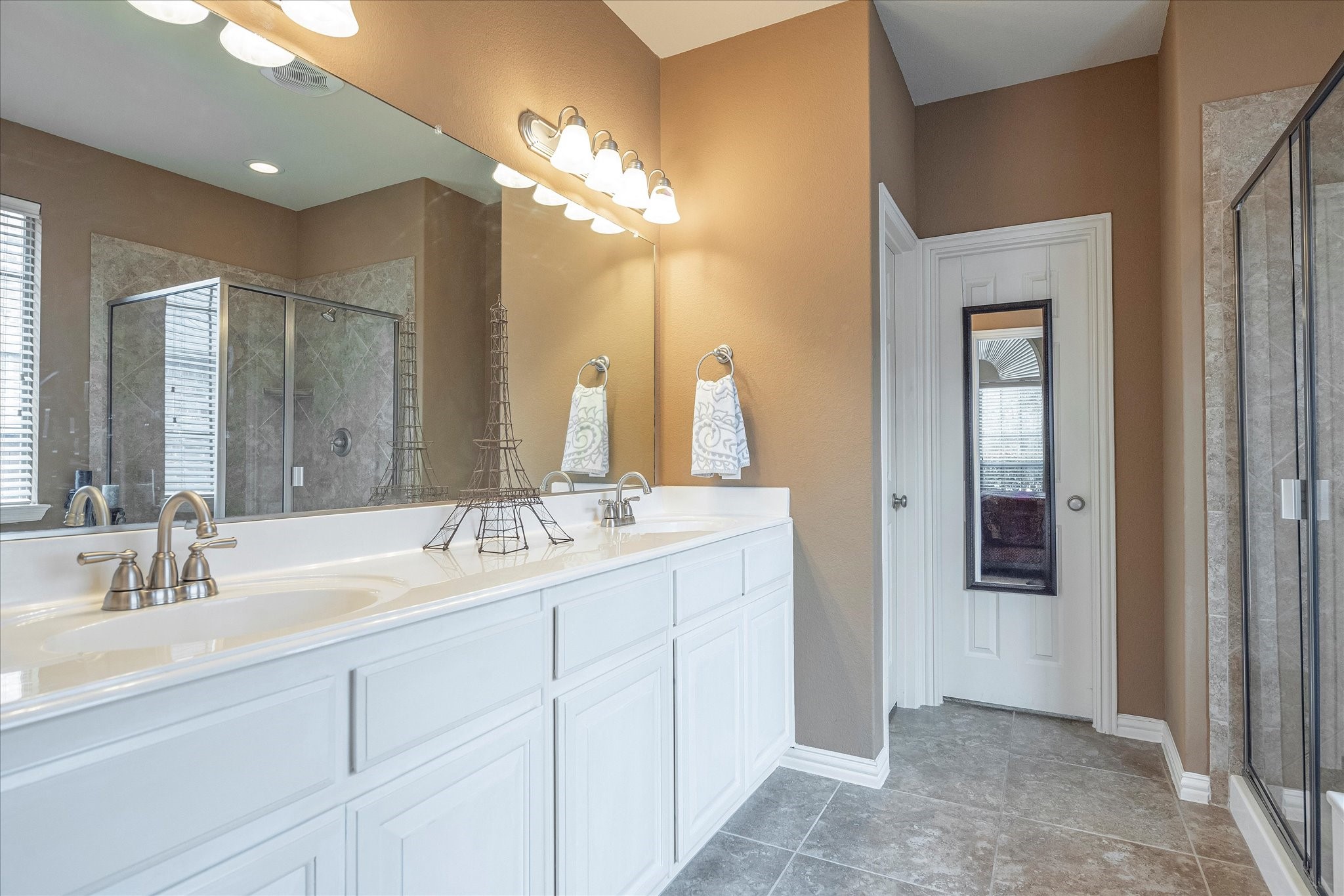 6077 Wallis Drive, Frisco, Texas, 75033, United States, 4 Bedrooms Bedrooms, ,4 BathroomsBathrooms,Residential,For Sale,6077 Wallis Drive,1588186