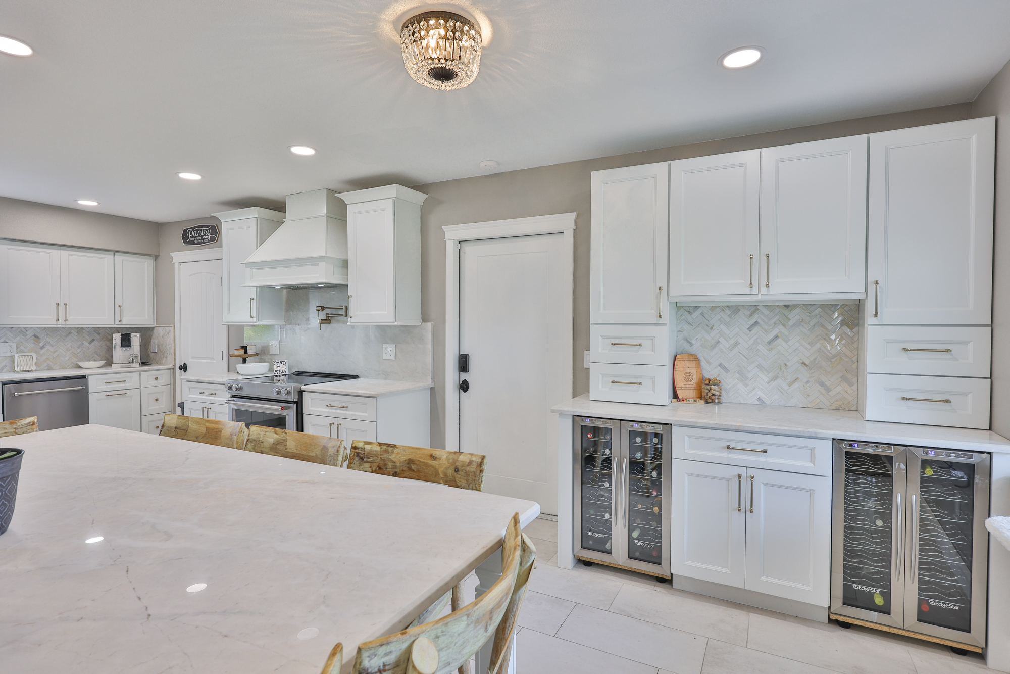 Seminole, Florida, 33772, United States, 3 Bedrooms Bedrooms, ,2 BathroomsBathrooms,Residential,For Sale,1978971