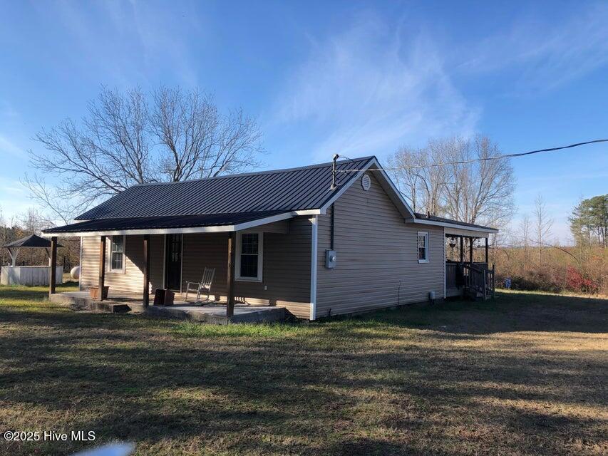Rockingham, North Carolina, 28379, United States, 2 Bedrooms Bedrooms, ,1 BathroomBathrooms,Residential,For Sale,1908588