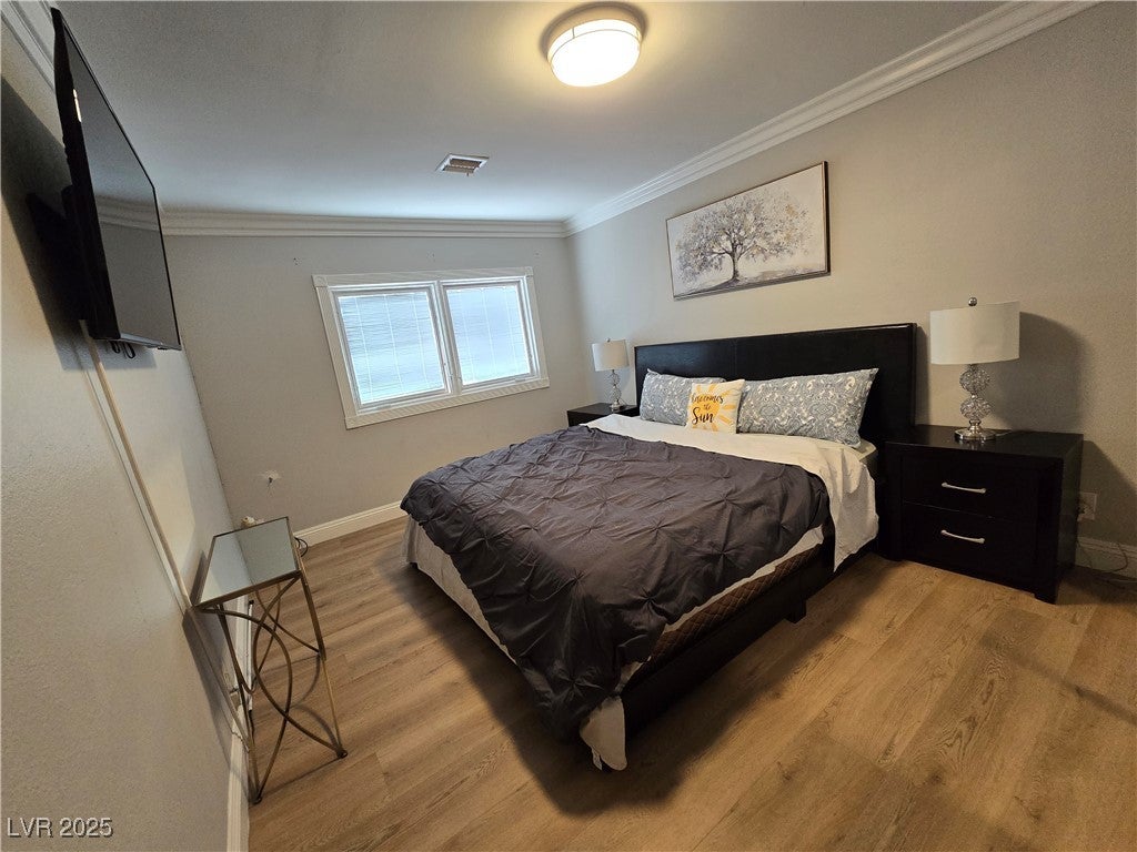 Las Vegas, Nevada, 89146, United States, 5 Bedrooms Bedrooms, ,1 BathroomBathrooms,Residential,For Sale,1881777