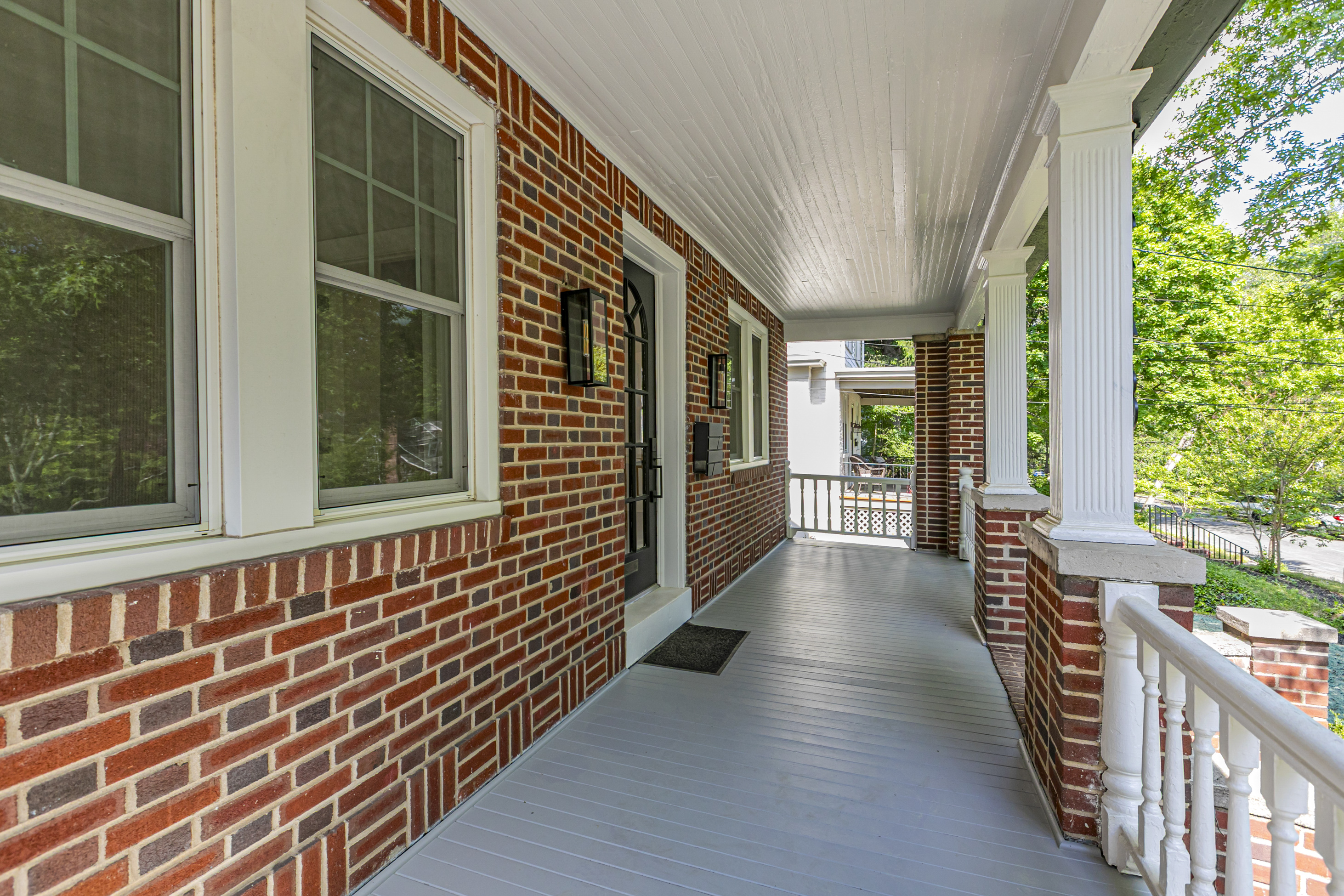  Smartly Updated Vintage Home with a Perfect Location - 物件實景