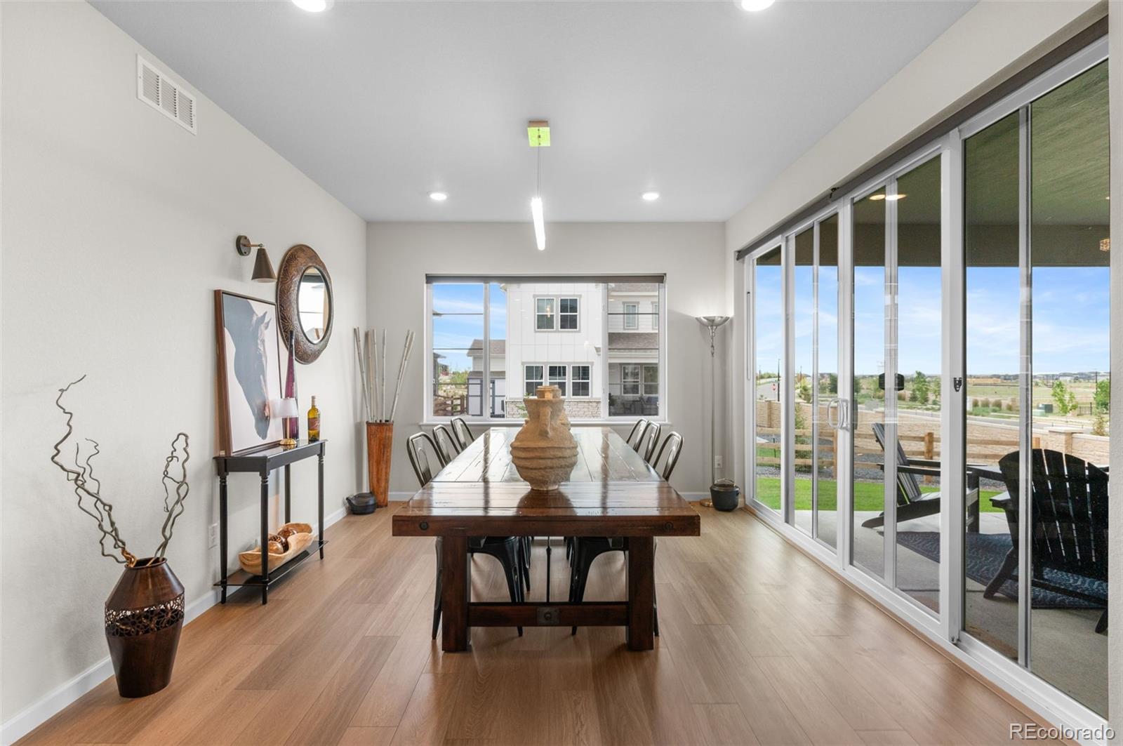 Aurora, Colorado, 80019, United States, 4 Bedrooms Bedrooms, ,2 BathroomsBathrooms,Residential,For Sale,1912379