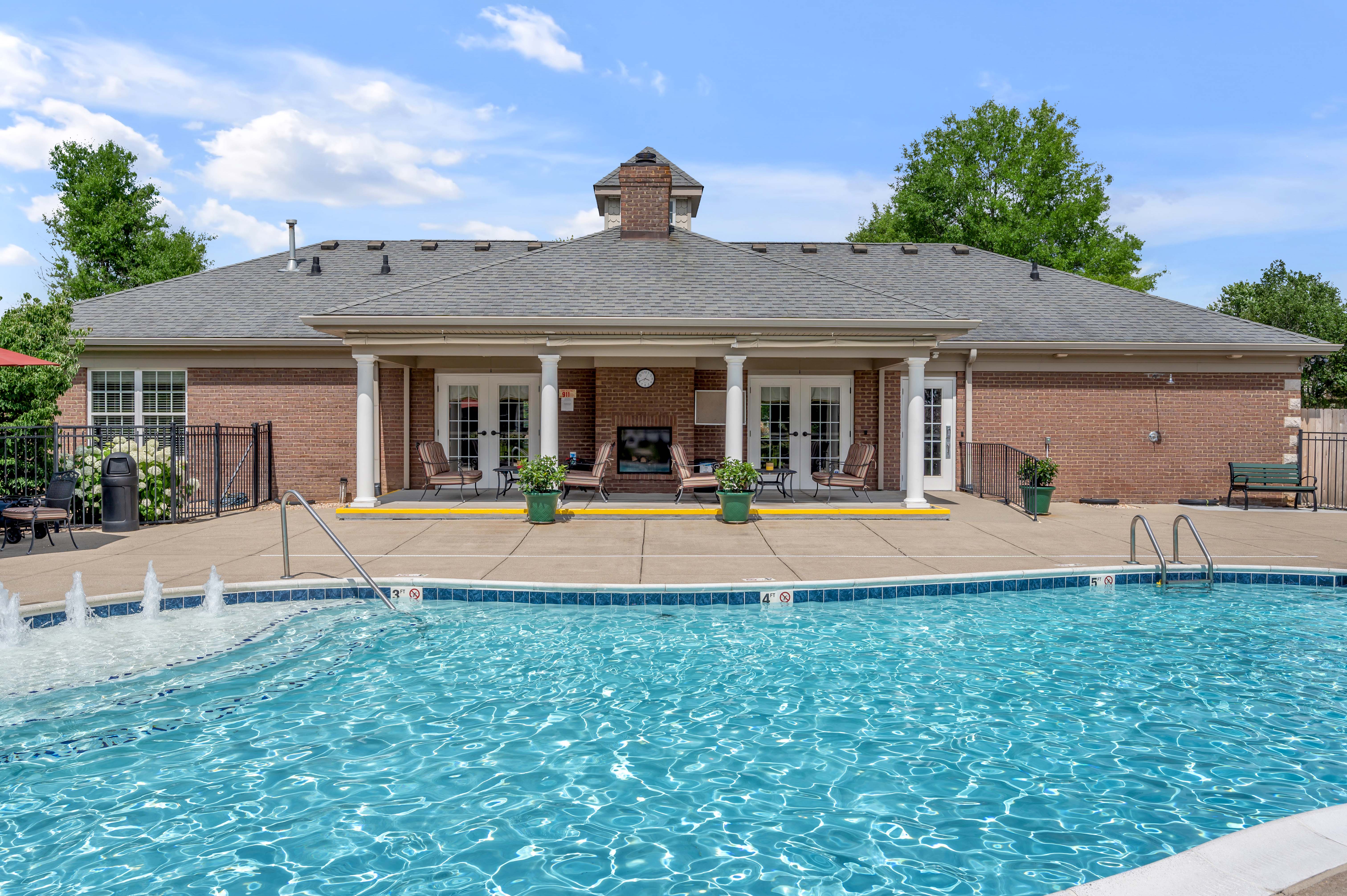  1962 Fort Harrods Drive - 物件實景