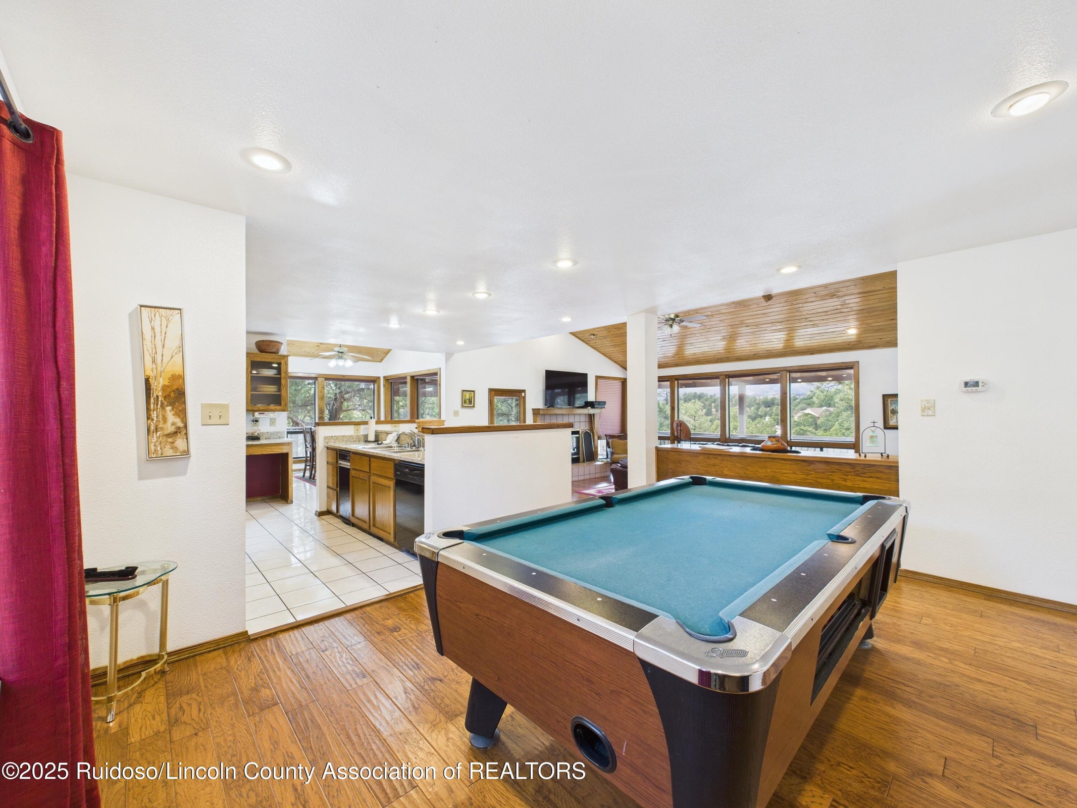 Ruidoso, New Mexico, 88345, United States, 5 Bedrooms Bedrooms, ,4 BathroomsBathrooms,Residential,For Sale,2006103