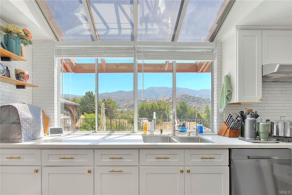 Corona, California, 92882, United States, 4 Bedrooms Bedrooms, ,3 BathroomsBathrooms,Residential,For Sale,1906086