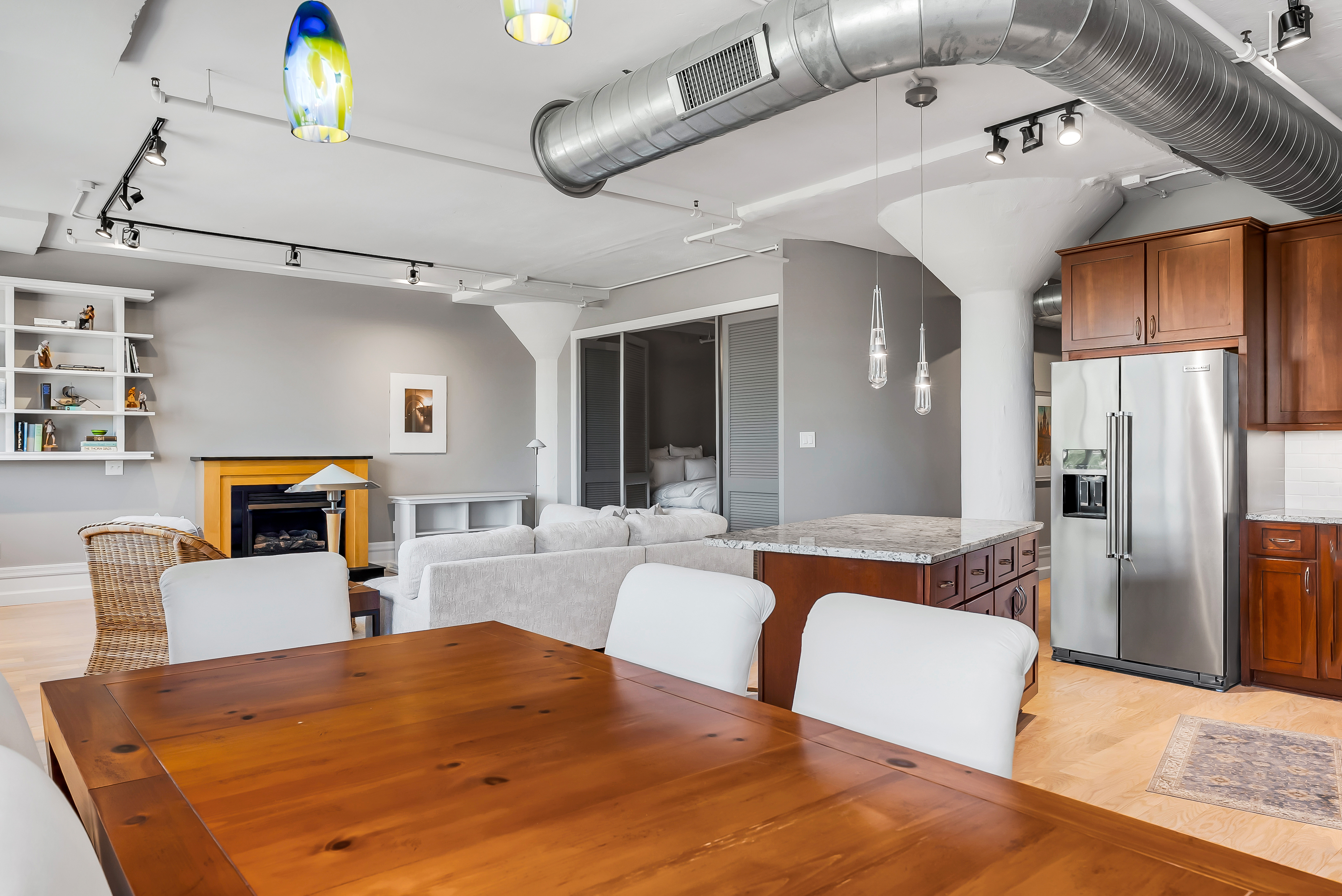  Experience sophisticated urban living at the Maison Lofts - 物件實景