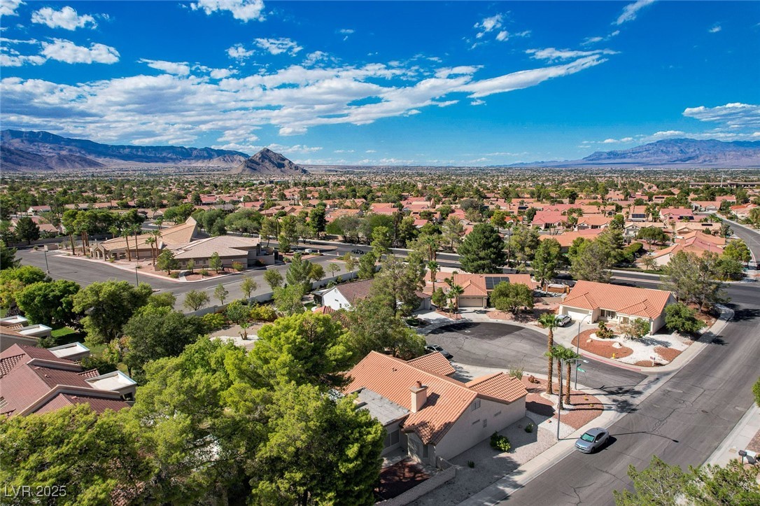 Las Vegas, Nevada, 89134, United States, 2 Bedrooms Bedrooms, ,2 BathroomsBathrooms,Residential,For Sale,1950375