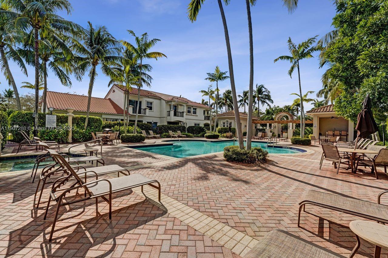 Hollywood, Florida, 33019, United States, 3 Bedrooms Bedrooms, ,3 BathroomsBathrooms,Residential,For Sale,1989592