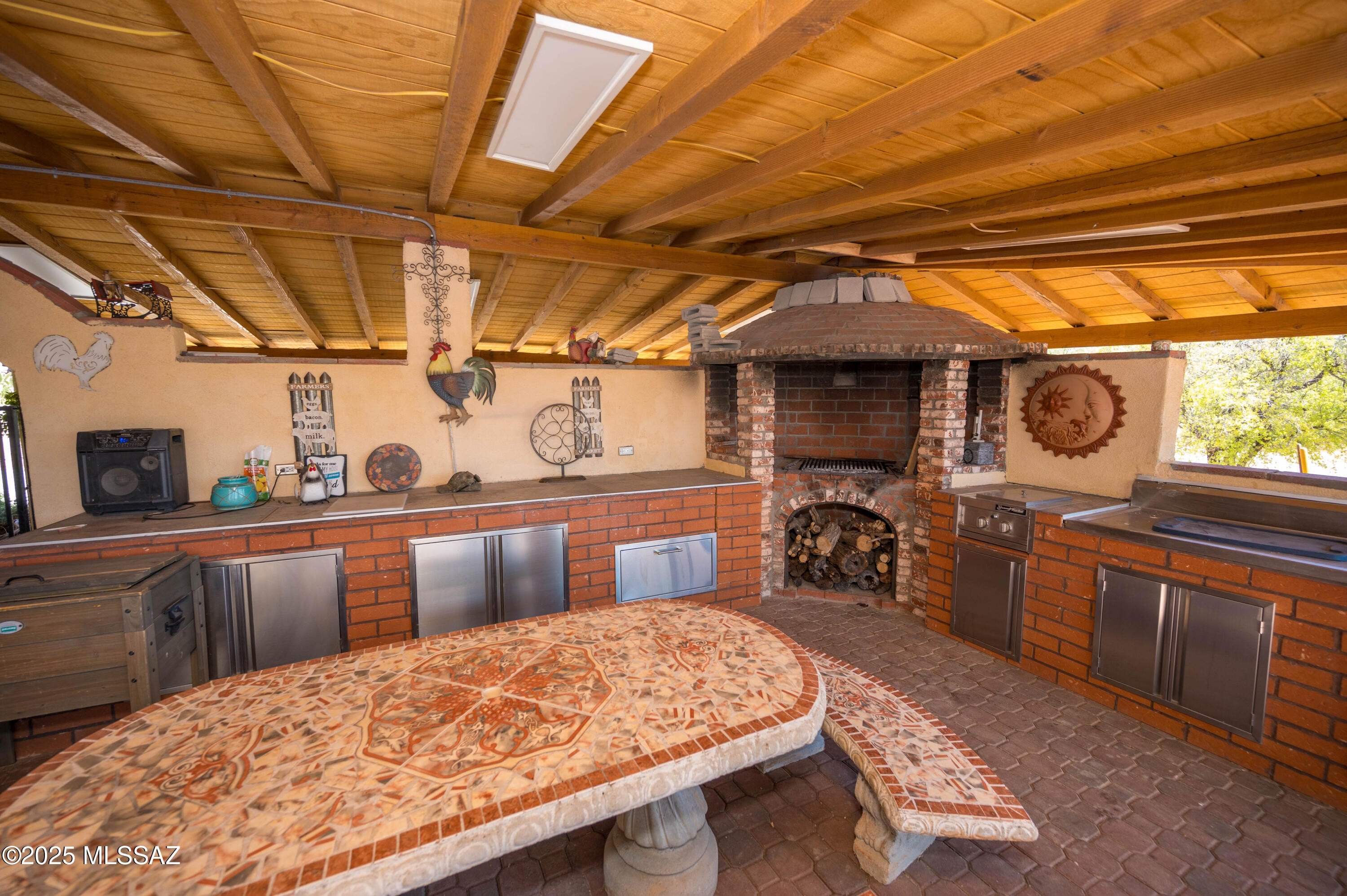 Nogales, Arizona, 85621, United States, 4 Bedrooms Bedrooms, ,4 BathroomsBathrooms,Residential,For Sale,1974525