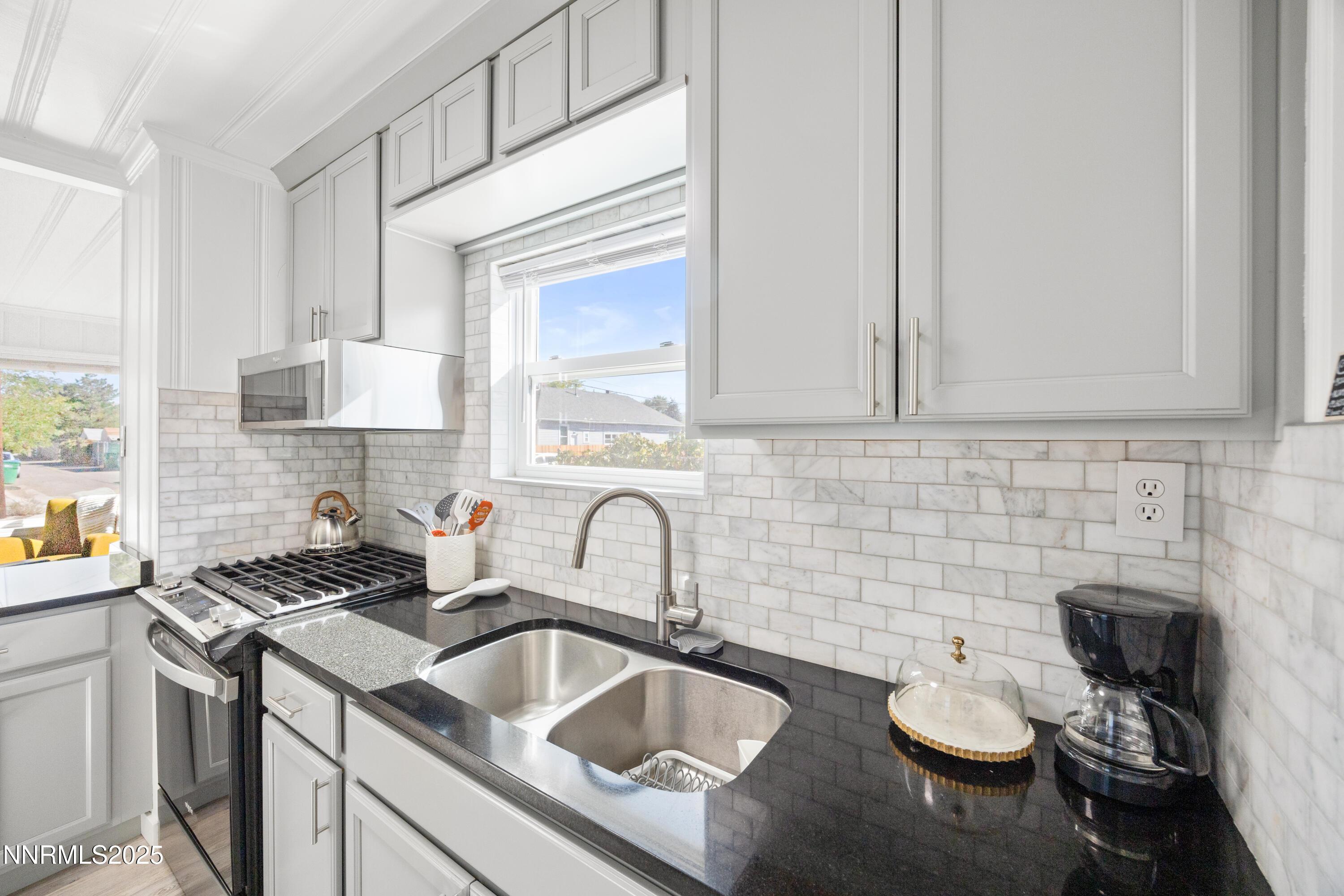 Sparks, Nevada, 89431, United States, 5 Bedrooms Bedrooms, ,2 BathroomsBathrooms,Residential,For Sale,1967760