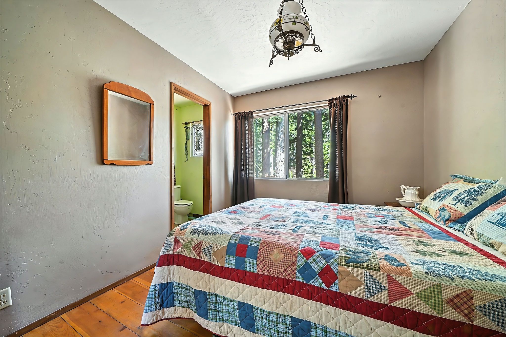  A Rare Opportunity to Own One of Silver Lake’s Best-Located Cabins - 物件實景