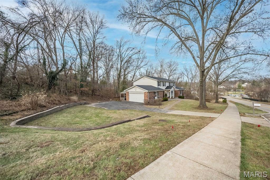 Chesterfield, Missouri, 63017, United States, 5 Bedrooms Bedrooms, ,4 BathroomsBathrooms,Residential,For Sale,2002009