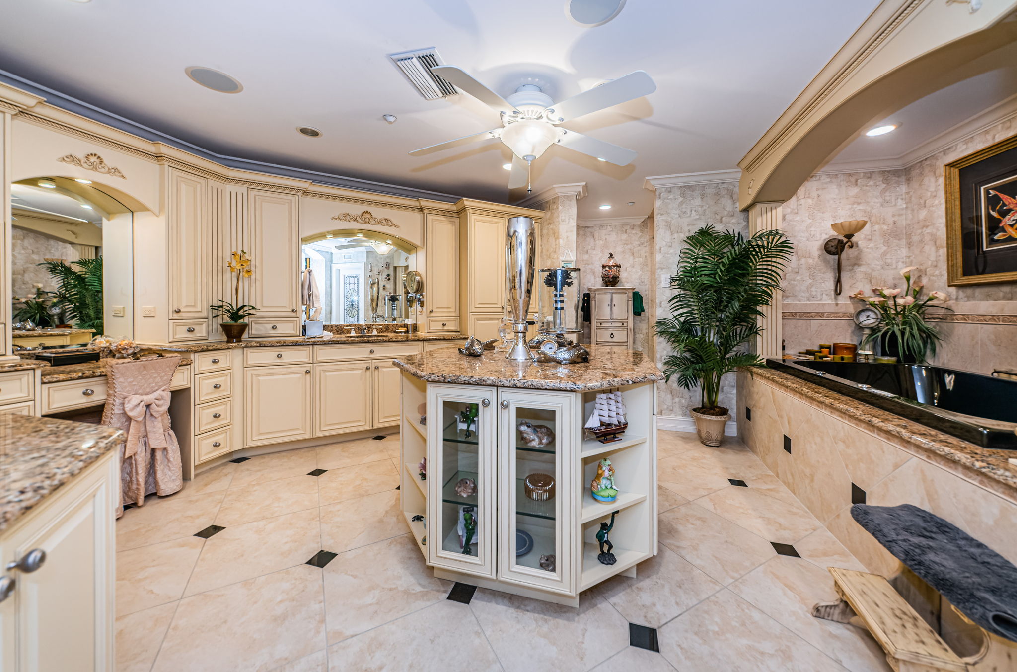 ST Pete Beach, Florida, 33706, United States, 3 Bedrooms Bedrooms, ,4 BathroomsBathrooms,Residential,For Sale,1810563