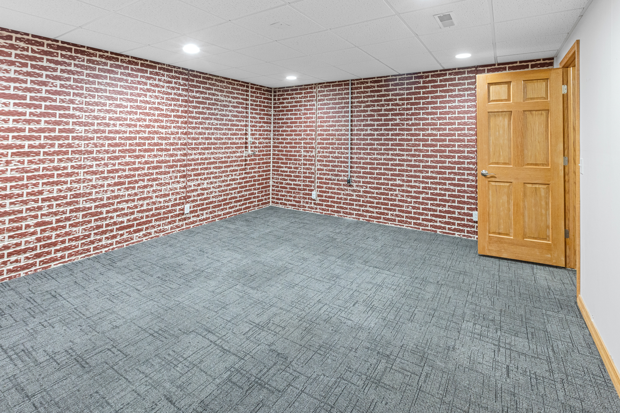 Effingham, Illinois, 62401, United States, 3 Bedrooms Bedrooms, ,3 BathroomsBathrooms,Residential,For Sale,1976361