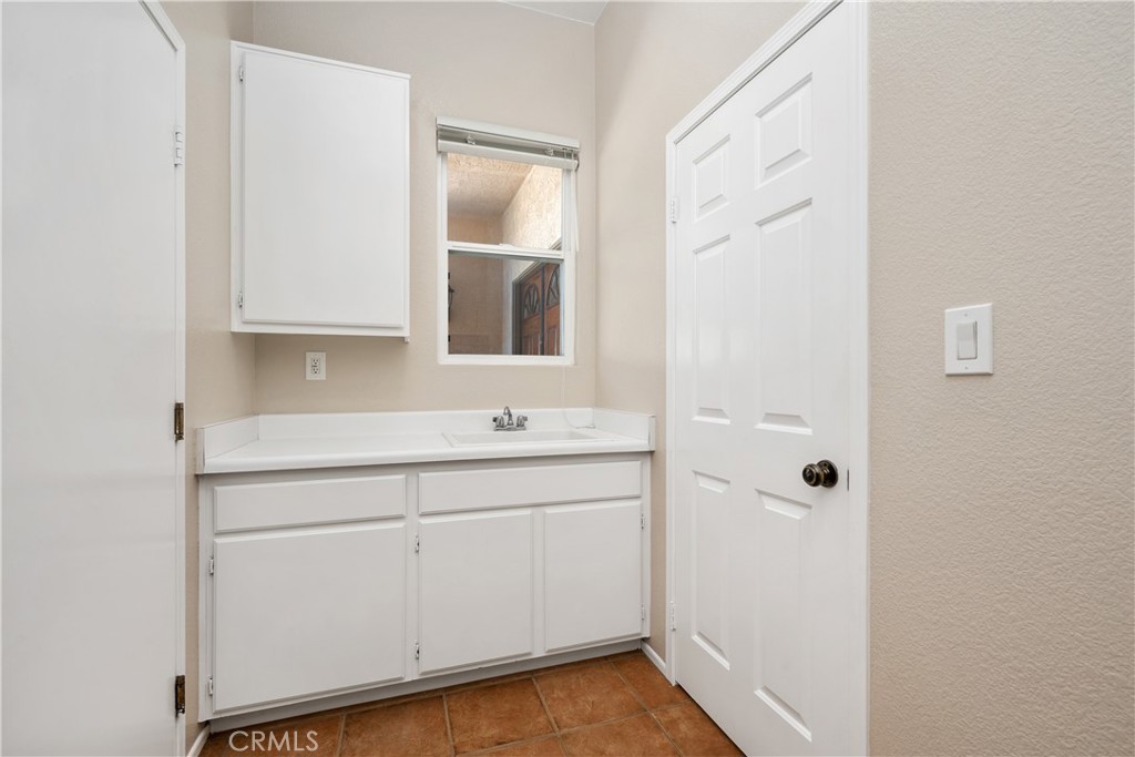 Murrieta, California, 92562, United States, 4 Bedrooms Bedrooms, ,3 BathroomsBathrooms,Residential,For Sale,1891576