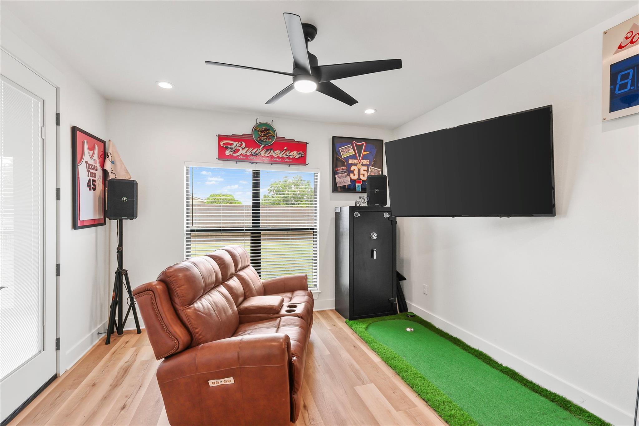 Sulphur Springs, Texas, 75482, United States, 3 Bedrooms Bedrooms, ,3 BathroomsBathrooms,Residential,For Sale,1915437