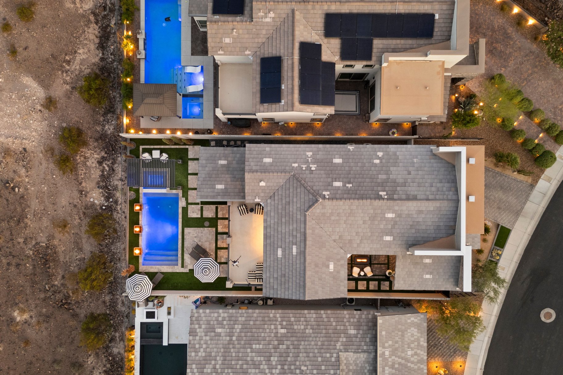  Mountainside Henderson Retreat with Strip Views & Resort-Style Backyard - 物件實景