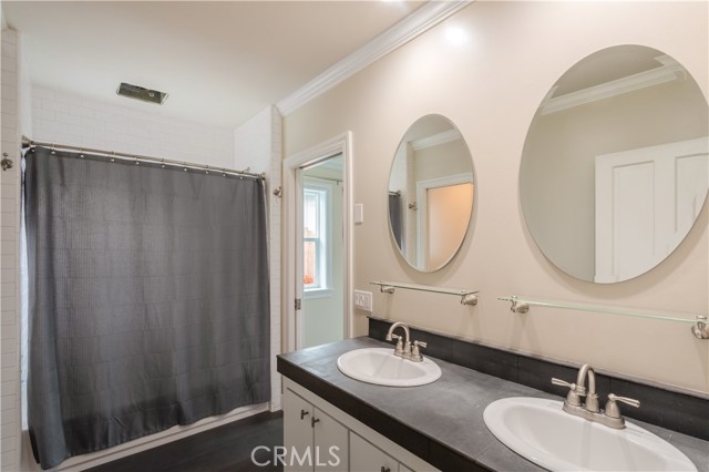 Lake Elsinore, California, 92530, United States, 4 Bedrooms Bedrooms, ,5 BathroomsBathrooms,Residential,For Sale,2008586