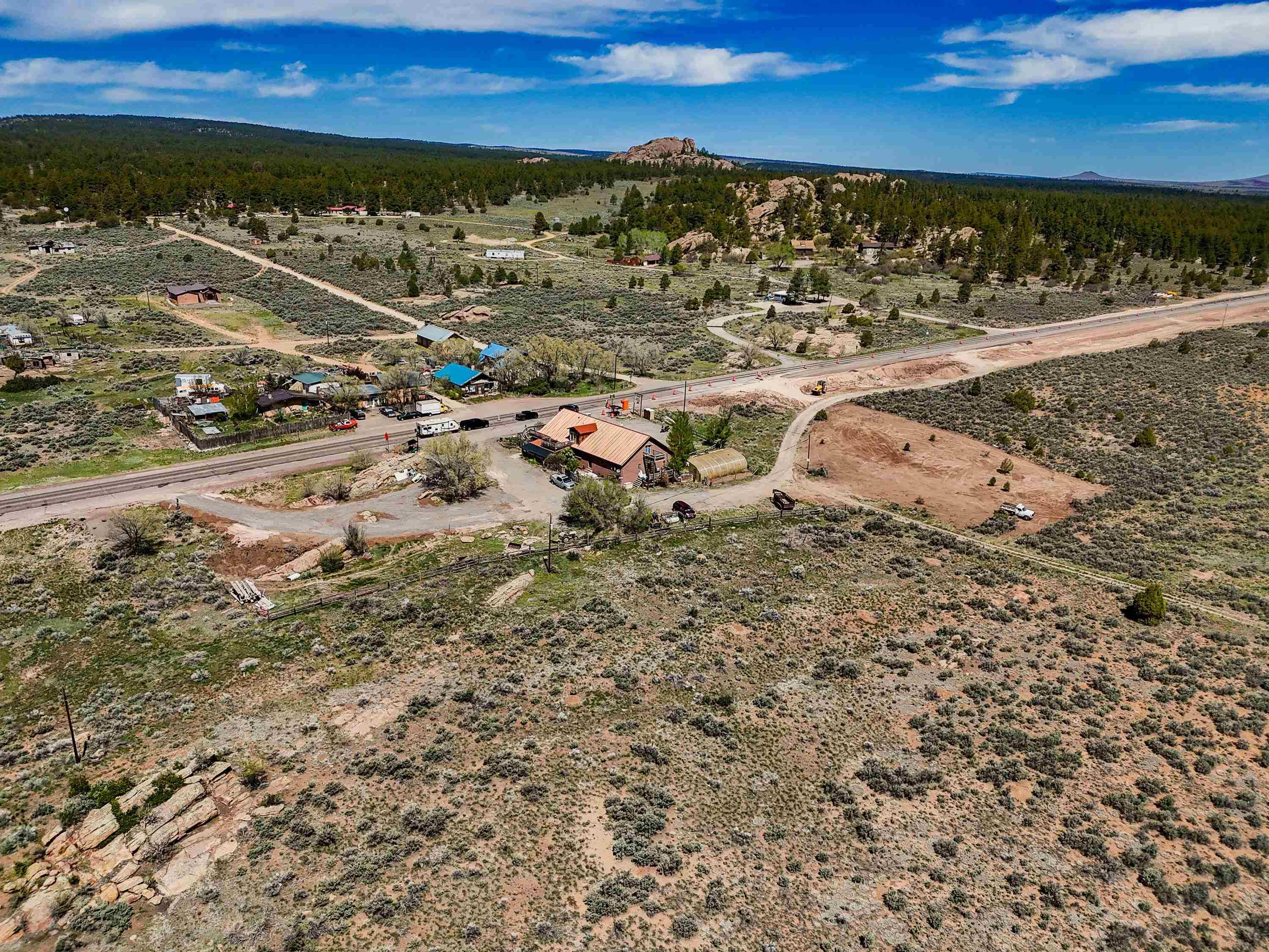 Tres Piedras, New Mexico, 87577, United States, 4 Bedrooms Bedrooms, ,7 BathroomsBathrooms,Residential,For Sale,1849608