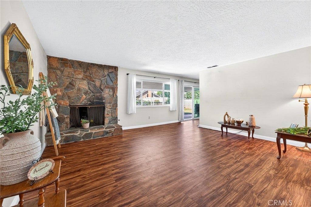 Redlands, California, 92373, United States, 4 Bedrooms Bedrooms, ,2 BathroomsBathrooms,Residential,For Sale,2048890