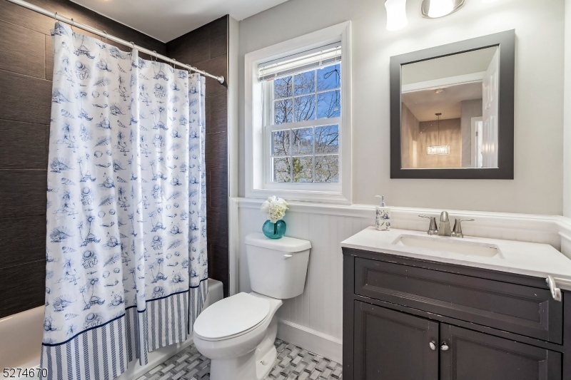 Rahway City, New Jersey, 07065, United States, 4 Bedrooms Bedrooms, ,2 BathroomsBathrooms,Residential,For Sale,1892652