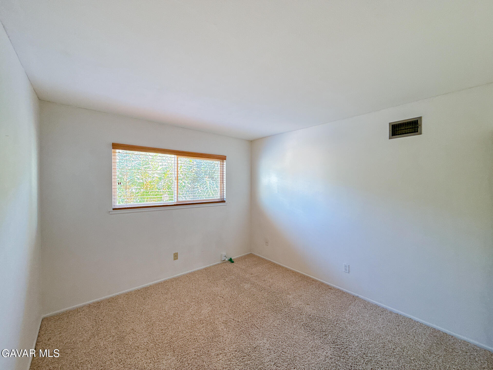 Palmdale, California, 93550, United States, 4 Bedrooms Bedrooms, ,2 BathroomsBathrooms,Residential,For Sale,2028325