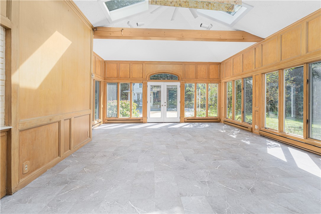 Warwick, Rhode Island, 02886, United States, 4 Bedrooms Bedrooms, ,2 BathroomsBathrooms,Residential,For Sale,1918180