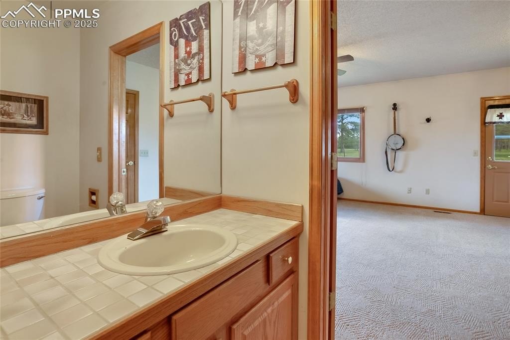Monument, Colorado, 80132, United States, 4 Bedrooms Bedrooms, ,4 BathroomsBathrooms,Residential,For Sale,1828275