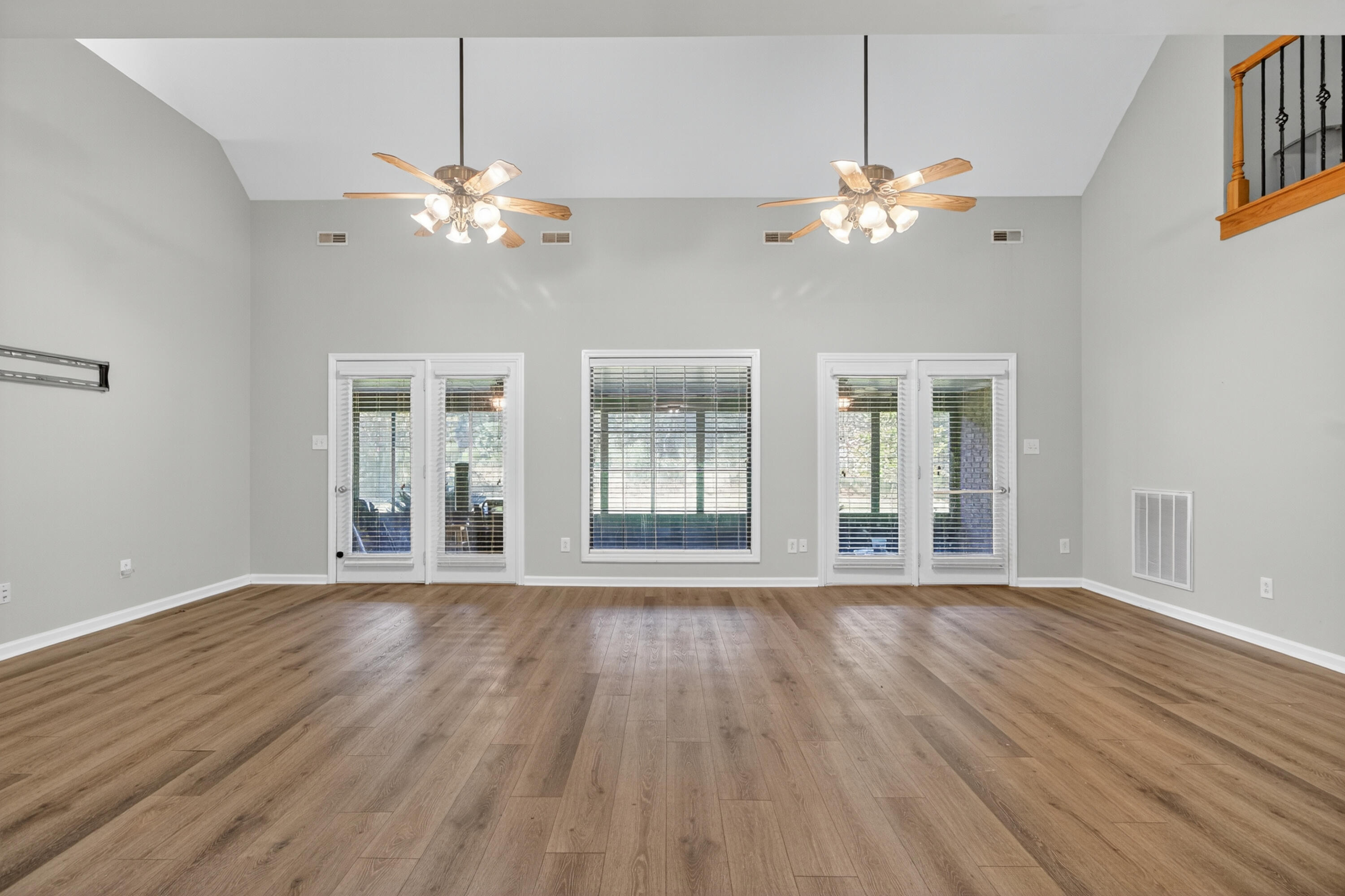 Saint George, South Carolina, 29477, United States, 4 Bedrooms Bedrooms, ,3 BathroomsBathrooms,Residential,For Sale,1939883