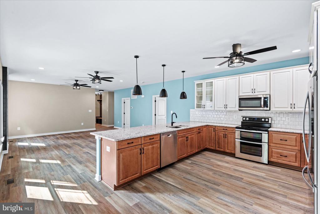 Colonial Beach, Virginia, 22443, United States, 3 Bedrooms Bedrooms, ,2 BathroomsBathrooms,Residential,For Sale,1712366