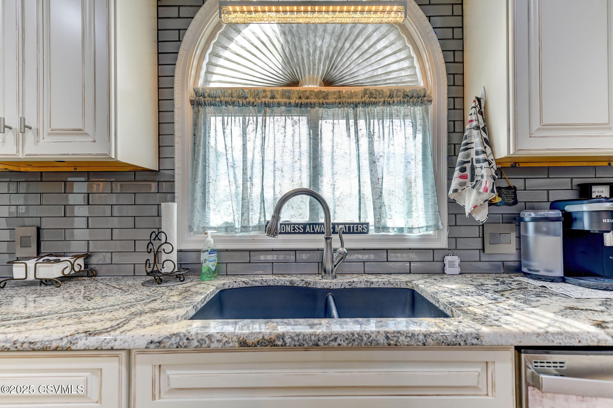 Berwick, Pennsylvania, 18603, United States, 4 Bedrooms Bedrooms, ,3 BathroomsBathrooms,Residential,For Sale,1979458