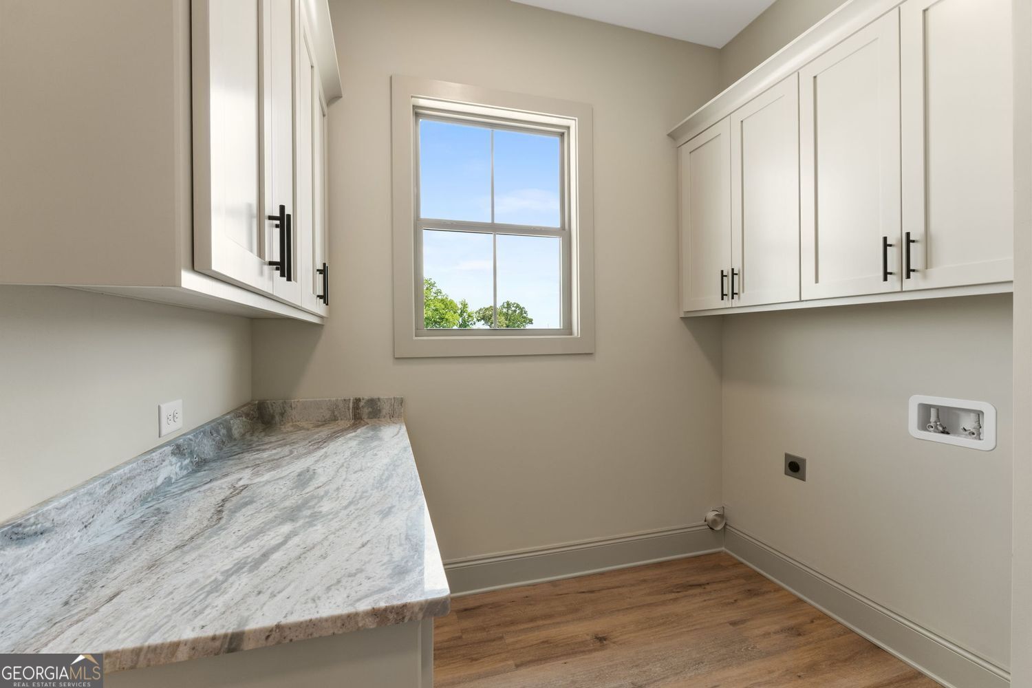 Barnesville, Georgia, 30204, United States, 4 Bedrooms Bedrooms, ,4 BathroomsBathrooms,Residential,For Sale,1859090