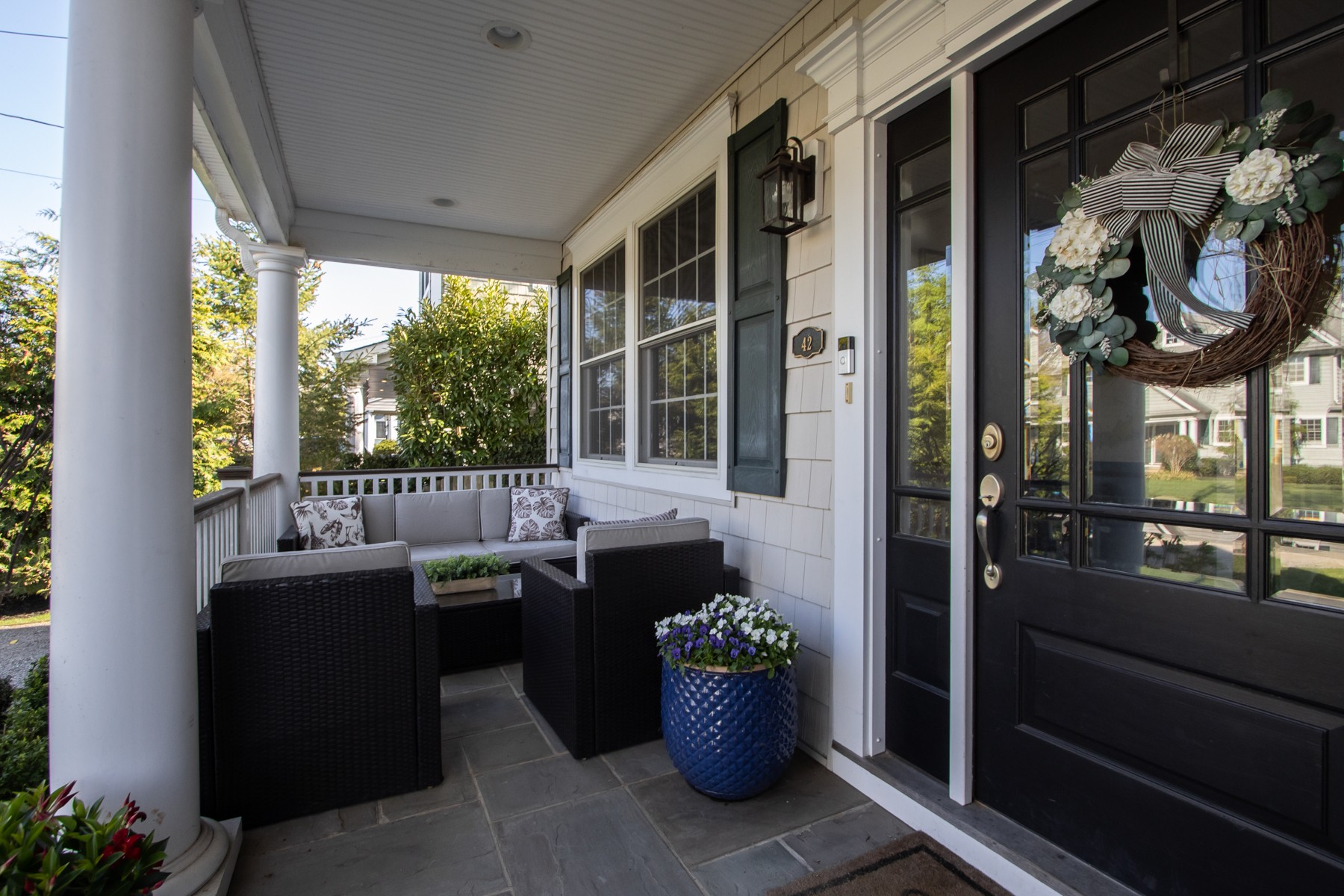  Beautifully designed home offers the perfect blend of comfort, style, - 物件實景