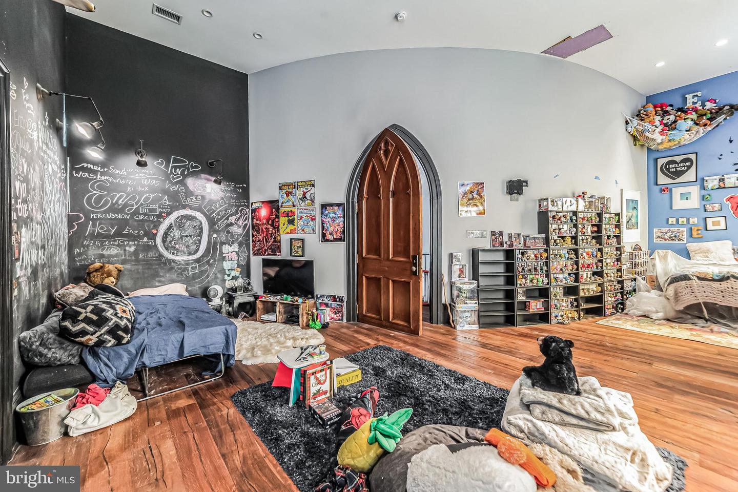 1345 E Susquehanna Avenue, Philadelphia, Pennsylvania, 19125, United States, 4 Bedrooms Bedrooms, ,6 BathroomsBathrooms,Residential,For Sale,1345 E Susquehanna Avenue,1613151