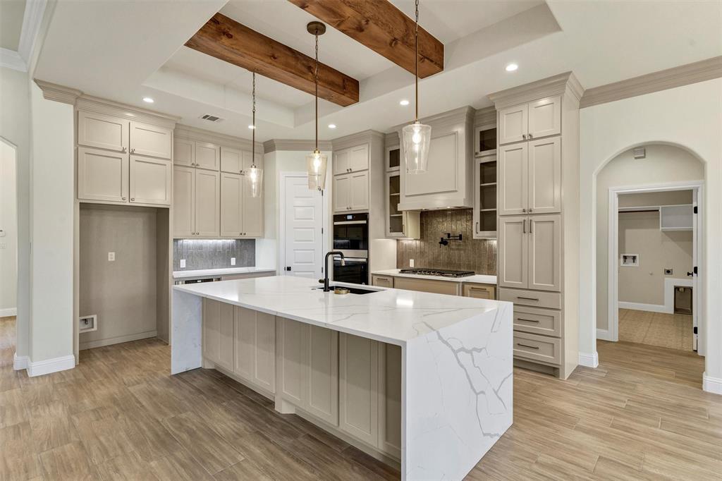 Granbury, Texas, 76049, United States, 4 Bedrooms Bedrooms, ,3 BathroomsBathrooms,Residential,For Sale,2007814